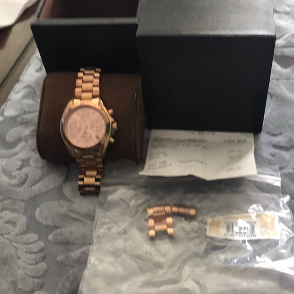 Michael kors rose gold watch - Picture 1 of 6